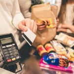 3 Rekomendasi Kartu Kredit untuk Ibu Rumah Tangga yang Suka Belanja Hemat! - Tuwaga