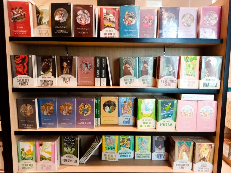 5 Rekomendasi Buku Keuangan Terbaik 2025, Baca Sekarang! - Tuwaga
