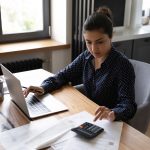10 Ide Bisnis Sampingan untuk Karyawan, Cuan tanpa Ganggu Kerjaan Kantor! - Tuwaga
