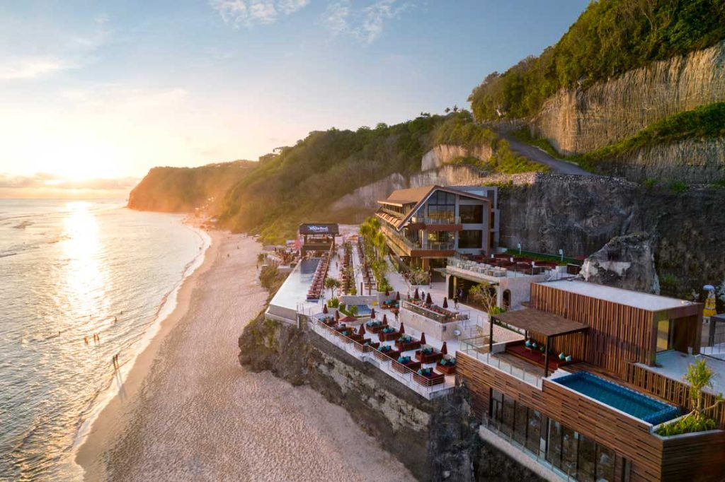 Melasti beach dinner