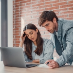 Cara Menghentikan Pinjol Sebar Data Pribadi: Solusi Cepat Agar Data Kamu Aman! - Tuwaga
