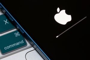 biaya service iphone stuck logo apple​ tuwaga