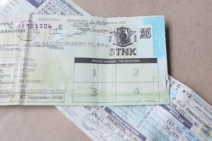 cara melihat biaya pajak motor di stnk​ tuwaga