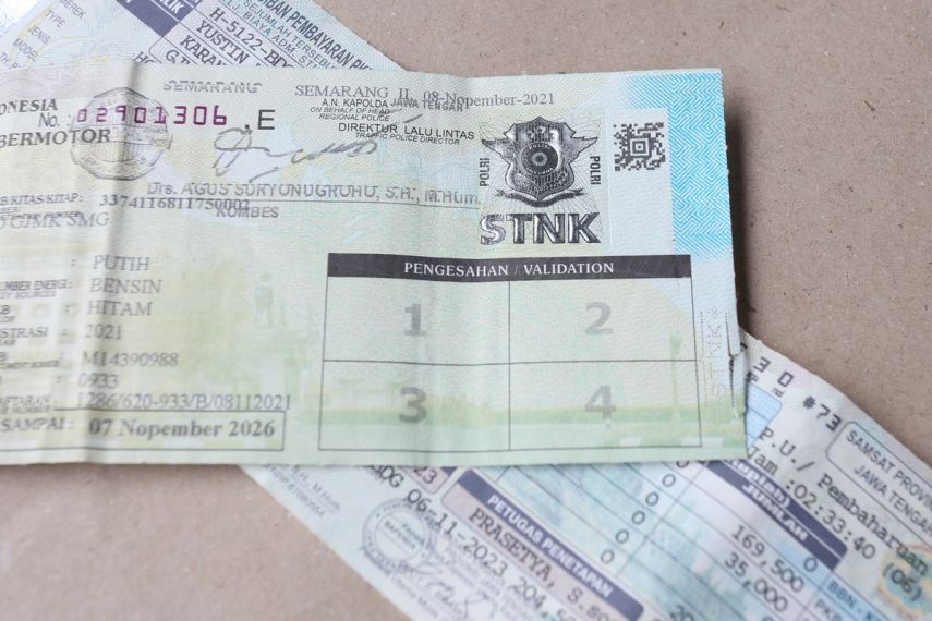 cara melihat biaya pajak motor di stnk​ tuwaga