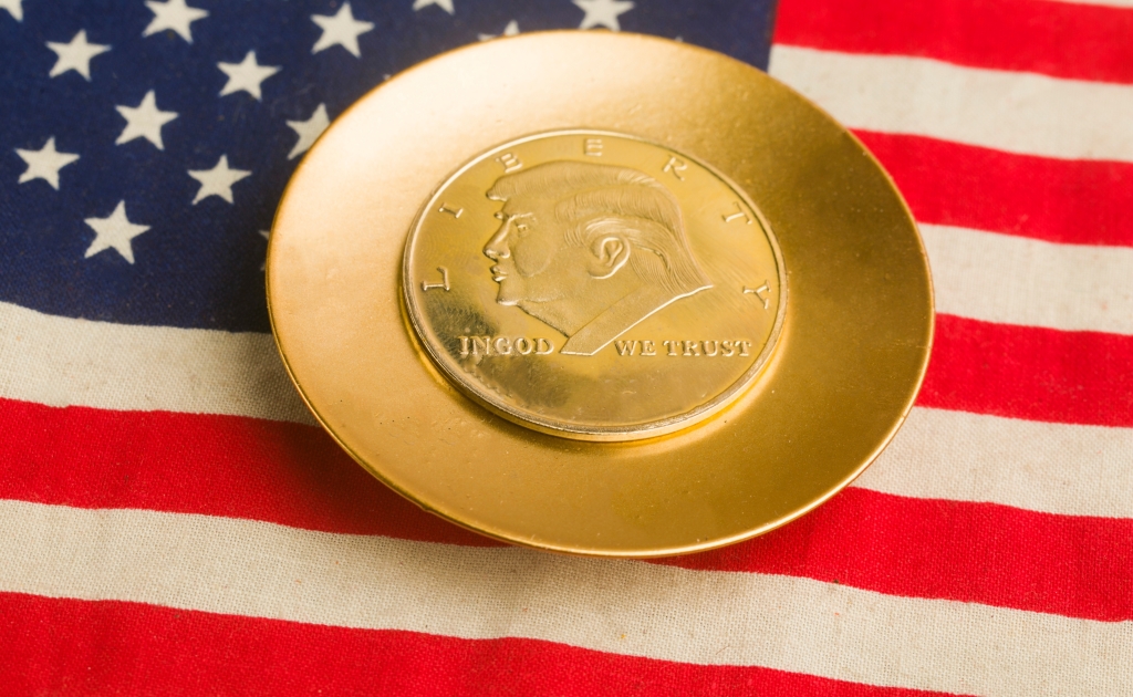 prediksi harga emas pasca trump tuwaga