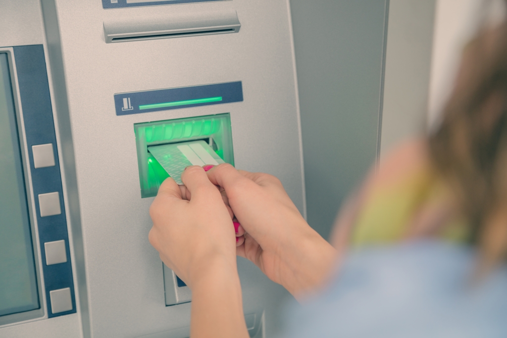 biaya urus kartu atm tertelan tuwaga