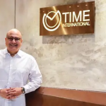 Kekayaan Irwan Mussry: Bisnis Jam Mewah, Properti, Sampai Film! 💰 - Tuwaga