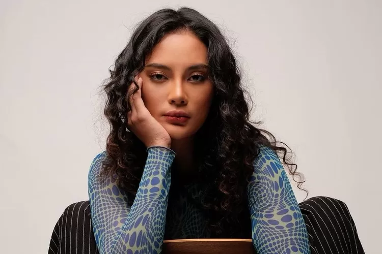 bisnis erika carlina tuwaga