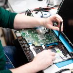  9 Estimasi Biaya Ganti IC Power Laptop + Proses & Gejalanya - Tuwaga