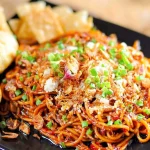 Perbandingan Harga Mie Gacoan di GoFood, GrabFood, dan ShopeeFood 2025 - Tuwaga