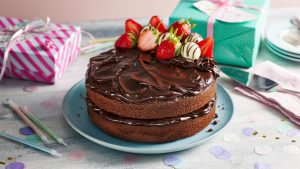 kue ulang tahun Rp20 ribuan tuwaga