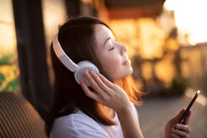 link download lagu tuwaga