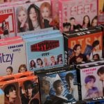 4 Situs Beli Merchandise K-Pop Legal, Produk Sudah Pasti Ori  - Tuwaga