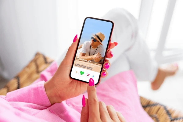 aplikasi kenalan gratis tuwaga