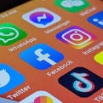 20 Aplikasi Messenger Gratis Terbaik 2025: Mana yang Cocok Untukmu? - Tuwaga