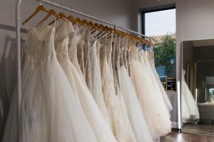 arti mimpi pakai baju pengantin tuwaga