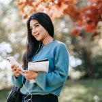 8 Pinjol Aman untuk Mahasiswa dan Cara Hindari Penipuan - Tuwaga