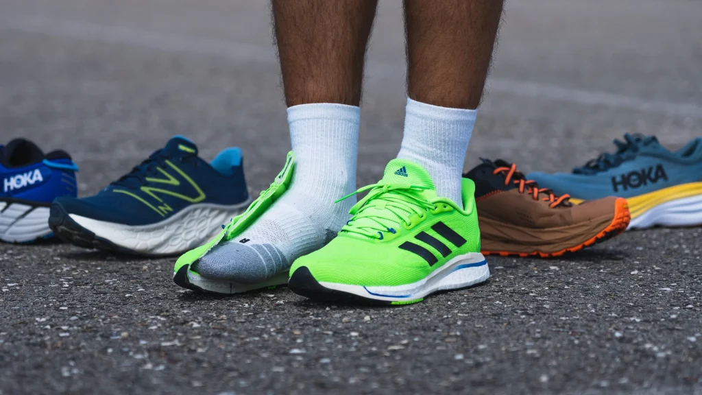 rekomendasi sepatu running tuwaga