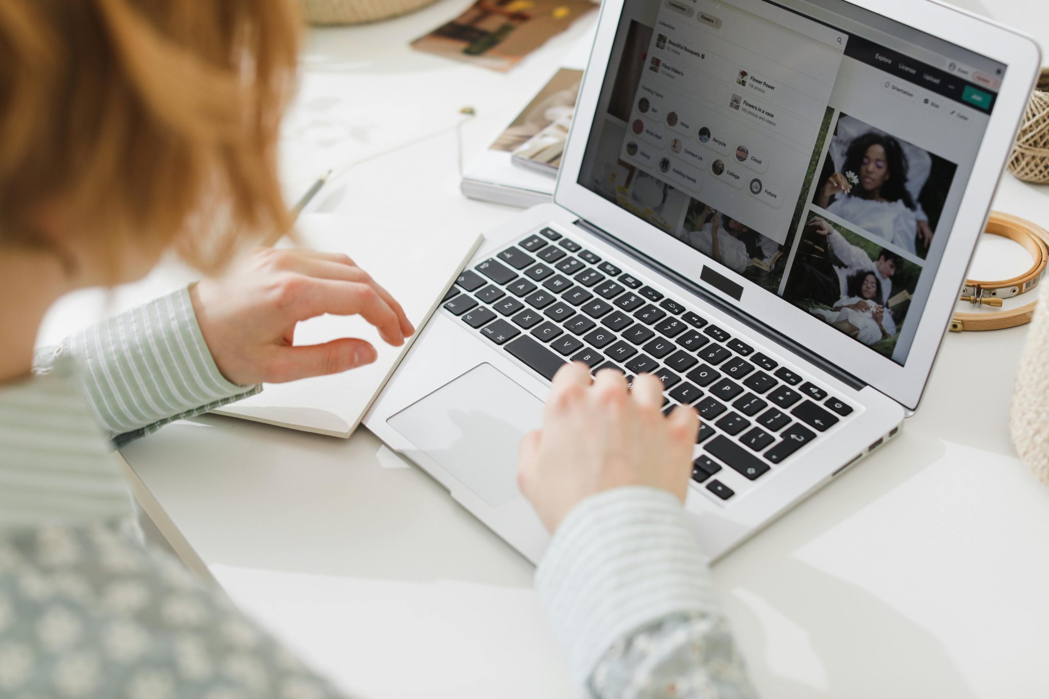 15 Website Edit Foto Pakai Jas Online, Hasil Natural & Kece - Tuwaga