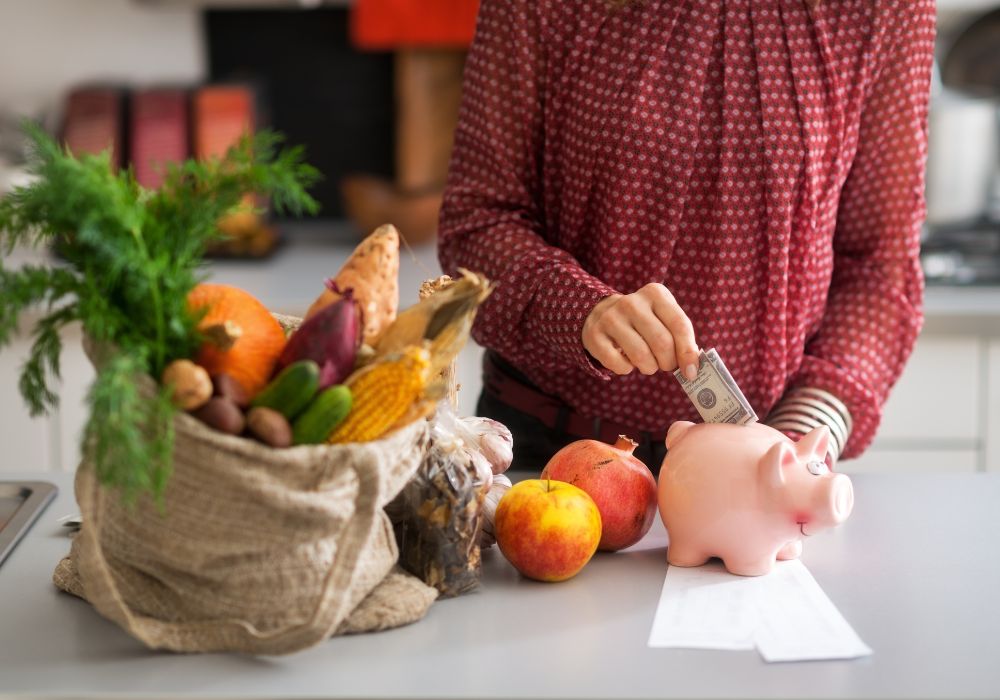 frugal living vs pelit tuwaga