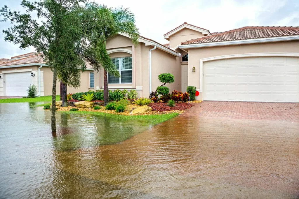 tips beli properti di daerah banjir tuwaga