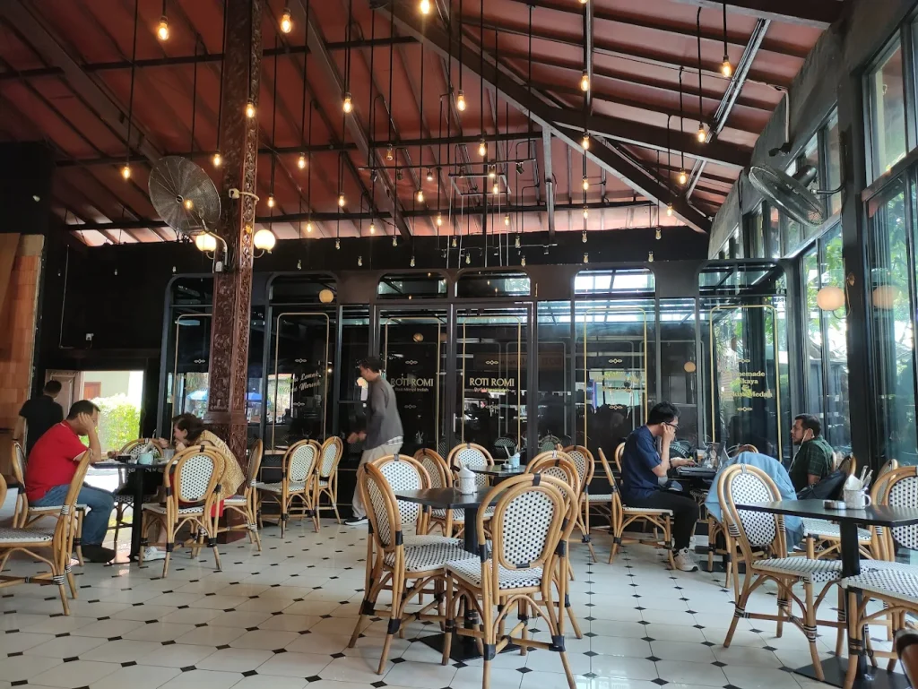 cafe 24 jam jakarta Roti Romi Kemang