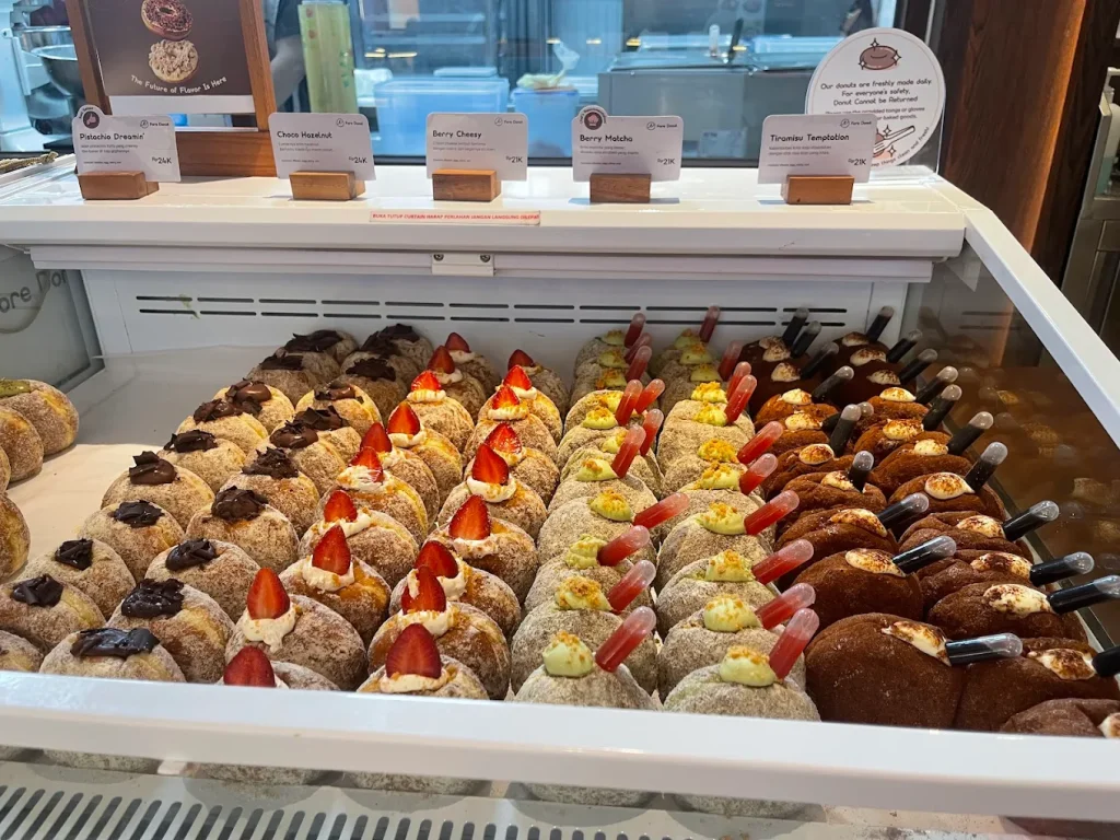 harga menu fore donut 2026 1.webp