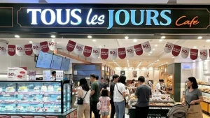 toko tous les jours dengan aktivitasnya