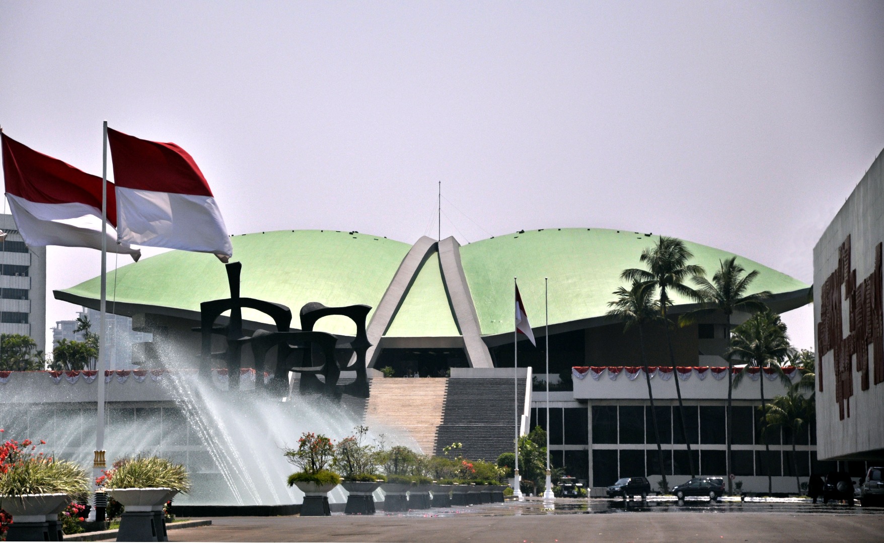 DPR Resmi Sahkan UU PFII, Purbaya Ungkap Dampaknya ke Ekonomi RI