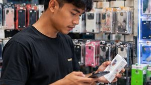 Pinjol untuk Usaha Konter Pulsa: Hitung Float, Margin, dan Stok Aksesori